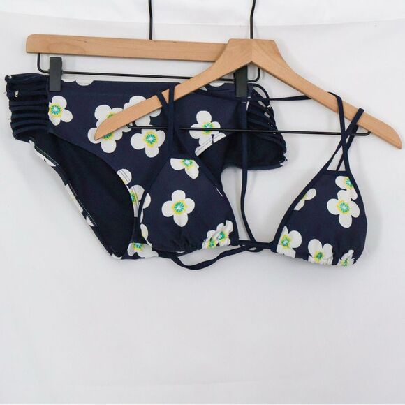 Aerie Navy and White Daisy Strappy Triangle Bikini L/XL - Picture 2 of 10